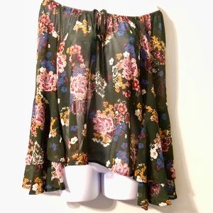 NWOT Sheer Floral Keyhole Flutter Bell Sleeve Top